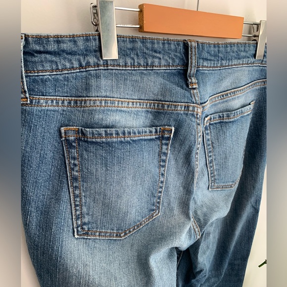 2 for $40👖 GAP Boyfriend Fit Jeans - Cuffed Hem - Size 10 - 30 inch waist - Picture 6 of 7